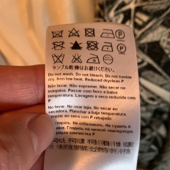 NWOT Escada Geometric print black and white dress 🔴 - Picture 11 of 11